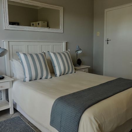 La Mer Guesthouse Port Elizabeth Extérieur photo